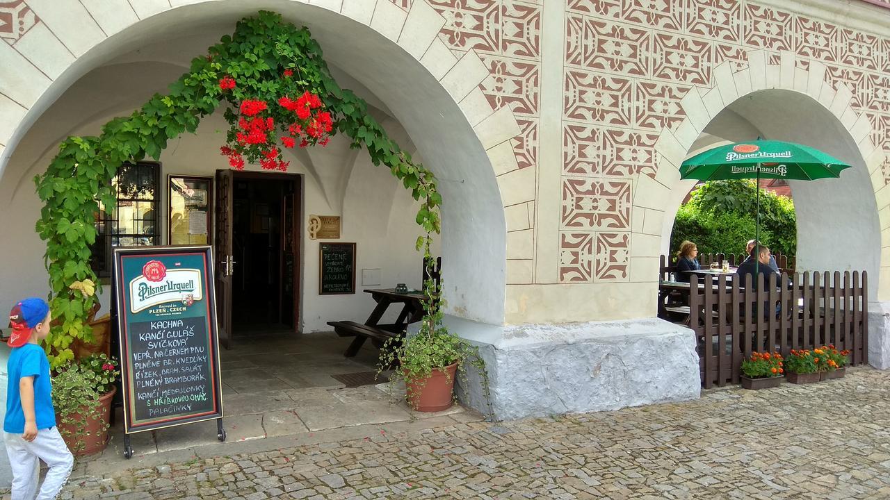 Hotel U Broucka Nove Mesto nad Metuji Exterior foto